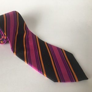 ETRO Milano Italy Striking Striped 100% Silk Tie